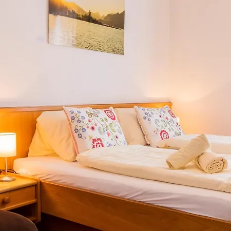 Konukevi Hotel Garni Weberhausl
