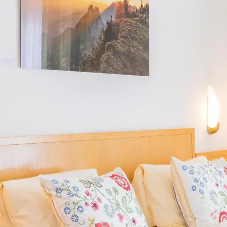 Gasthof Garni Weberhäusl