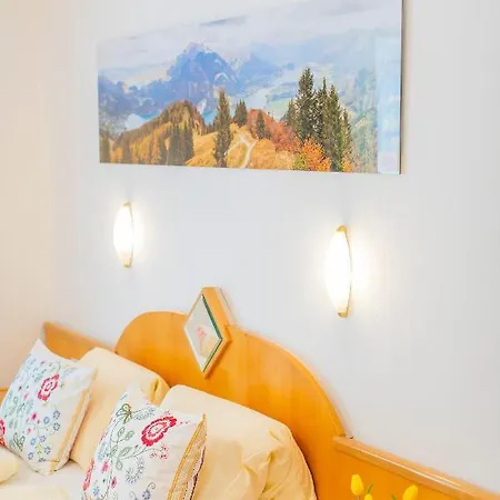 Konukevi Hotel Garni Weberhausl Strobl