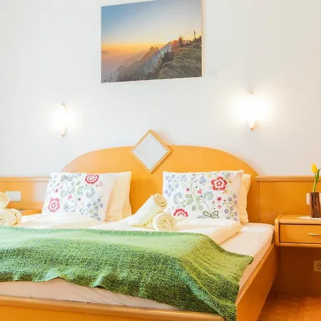 Garni Weberhausl 3* Strobl