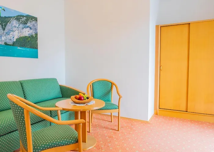 Πανσιόν Garni Weberhausl 3*