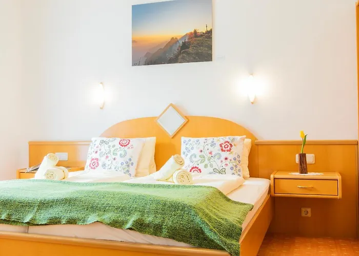 Garni Weberhausl 3* Strobl
